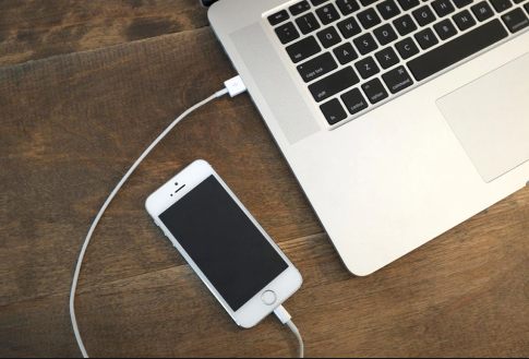 collega l'iphone al pc tramite usb