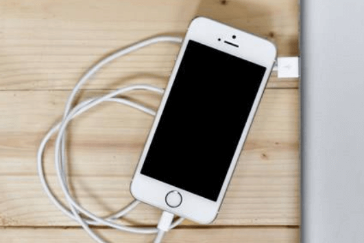 errore iphone 9 utilizzare il cavo per collegare iphone al pc aggiornamento ios